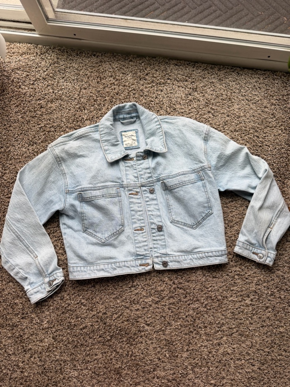 Abercrombie & Fitch Cropped Jean Jacket